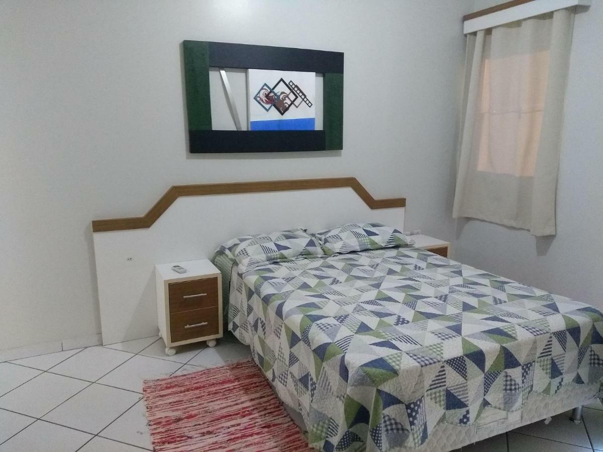 Ed. Ana Paula - Apartamentos Com 1 Dormitorio บอมบินญัส ภายนอก รูปภาพ